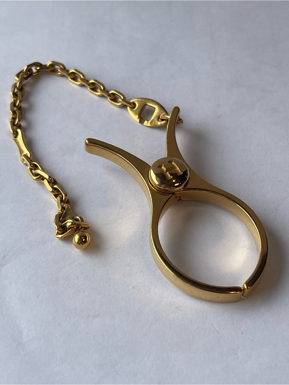 Hermès Filou Glove Clip - Goldtone - Preowned